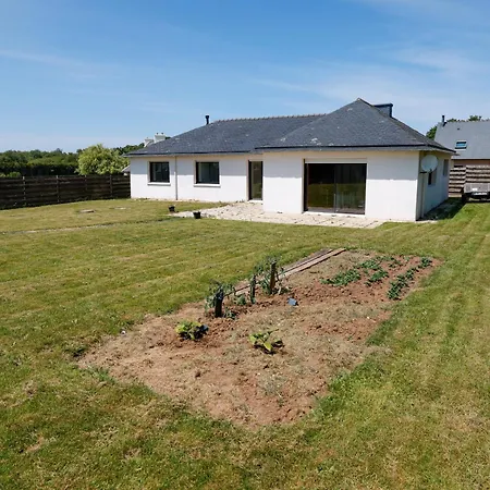 Grande Maison Familiale Proche Gr34 Holiday home Garlan